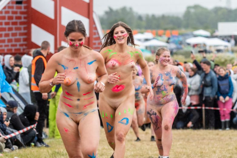 Roskilde Festival - один из крупнейших музыкальных фестивалей в Европе, впе...