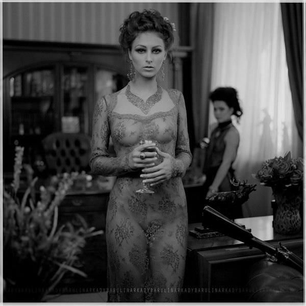 Красотки в прозрачных нарядах