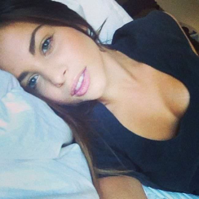 Откровенные снимки девушек из соцсетей