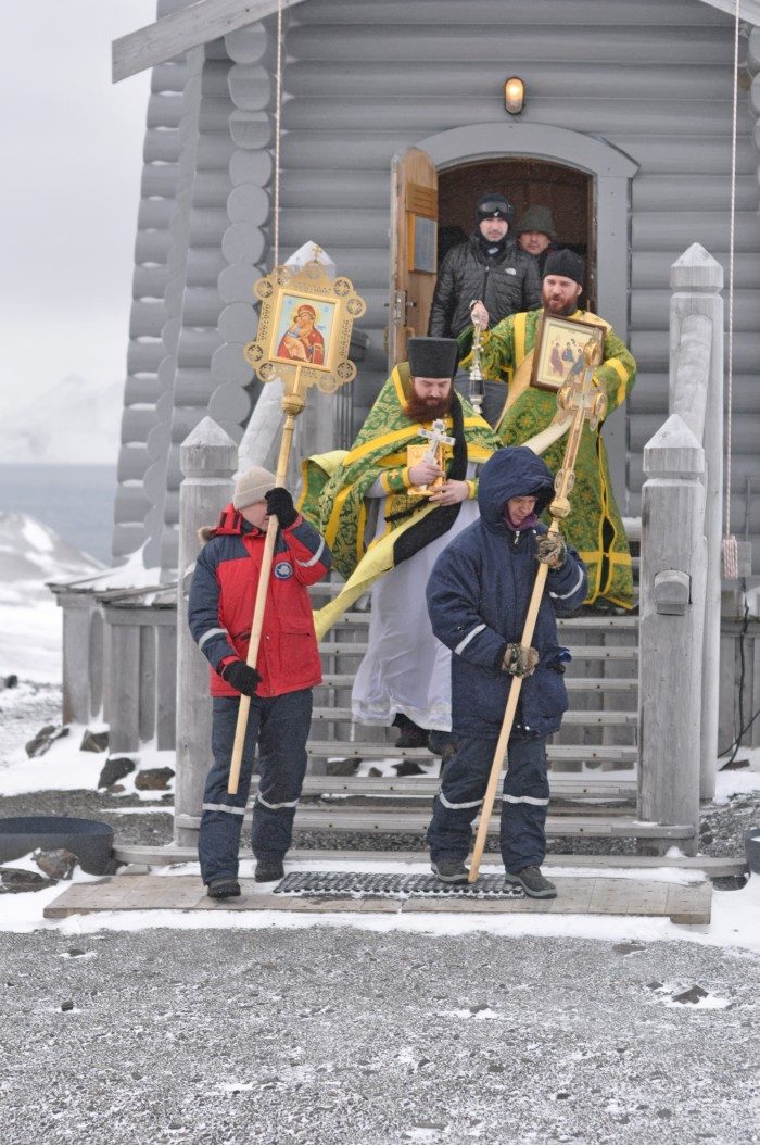 Верующая Антарктида: зарисовки из жизни православного дьякона