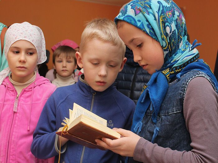 Литургия и дети: зачем каждое воскресенье приводить детей в храм?