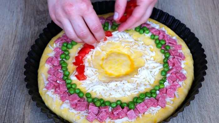 Радужная пицца-пирог и невозможно вкусное тесто!