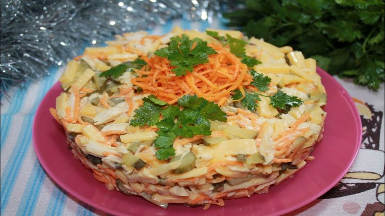 Очень вкусный Новогодний салат с морковью по-корейски