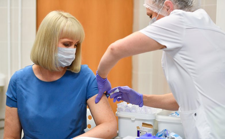 Началась вакцинация жителей от коронавируса в Москве