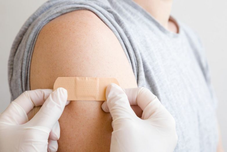 Единственное ограничение для вакцинации от коронавируса при ВИЧ