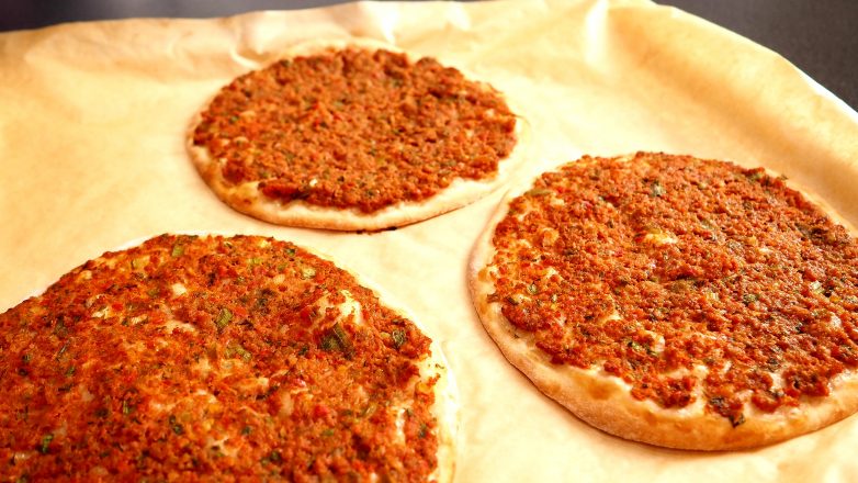 «Лахмаджун» - турецкая пицца