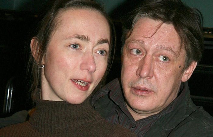 Из-за чего рушится самый долгий брак Михаила Ефремова