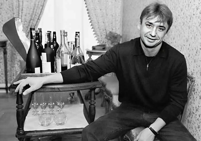 Куда пропал Антон Табаков в свои 65