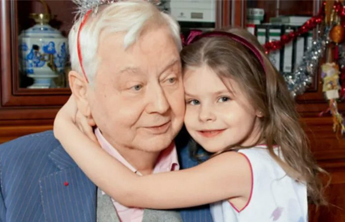 Как выглядит и чем занимается дочь Марины Зудиной и Олега Табакова в свои 19