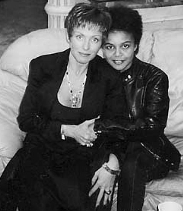 Как живёт Ирина Понаровская, оставшись без детей