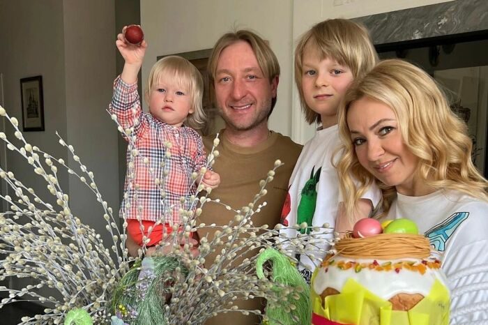 Как выглядят подросшие сыновья Яны Рудковской и Евгения Плющенко