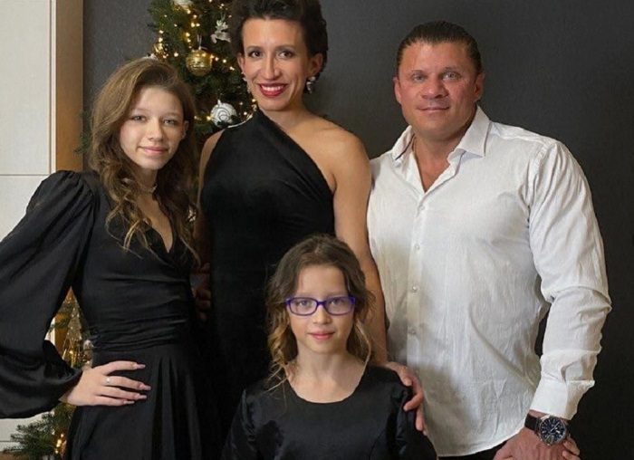 В какие ещё нелепые ситуации попадала Елена Борщева