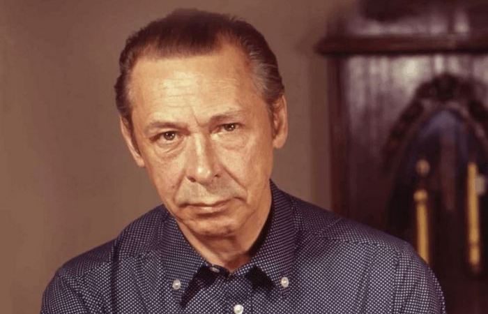 Как Олег Ефремов губил судьбы своих подруг и коллег