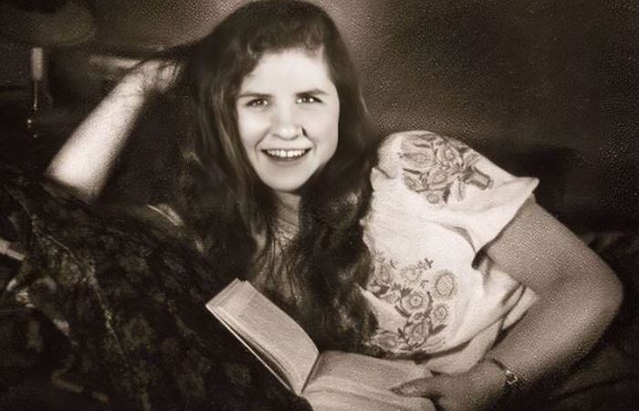 Как Олег Ефремов губил судьбы своих подруг и коллег