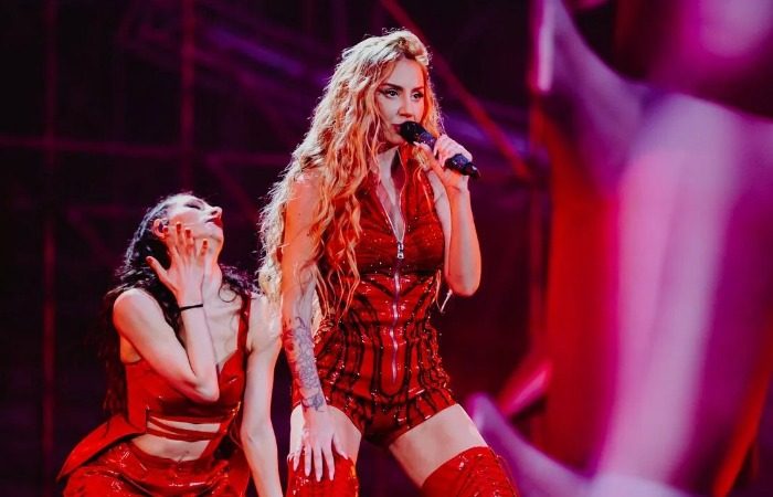 За что шантажировали Анну Асти и её мужа