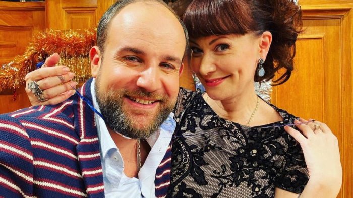 Актёры, которые нашли жён гораздо старше себя и счастливы вместе