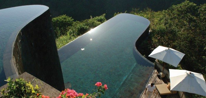 15 фантастических бассейнов, в которых стоит поплавать хотя бы раз в жизни