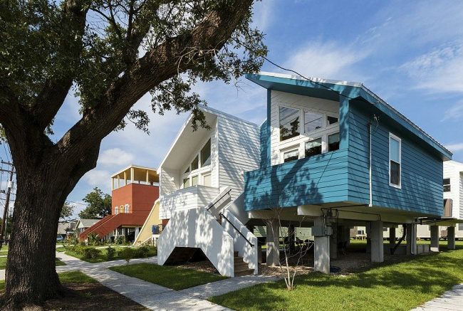 Кинозвезда Брэд Питт построил дома для сотни семей, потерявших все во время урагана