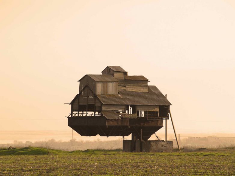 10 самых необычных домов, бросающих вызов гравитации