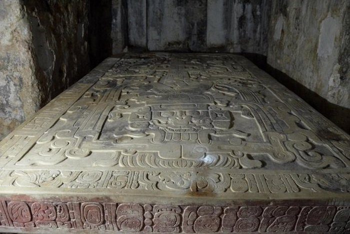 Невероятные загадки древних склепов
