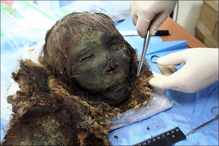 В России нашли 900-летнюю мумию. Она просто поразительна!