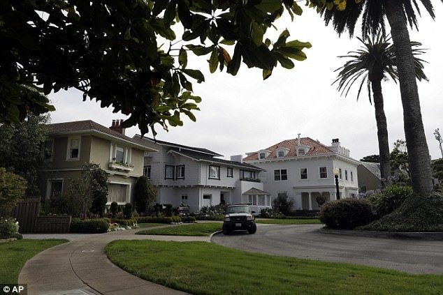 Китайская пара купила целую улицу в Сан-Франциско с 38 домами всего за .000