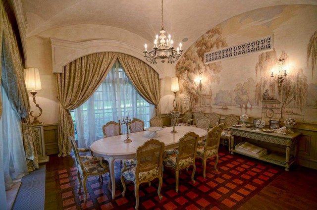 Это самый дорогой дом Рублёвки. Его продают за .000.000