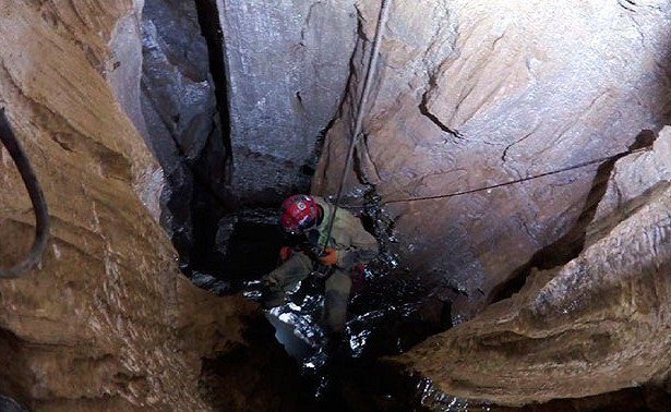 Сенсация! Ученые открыли самую глубокую в мире пещеру