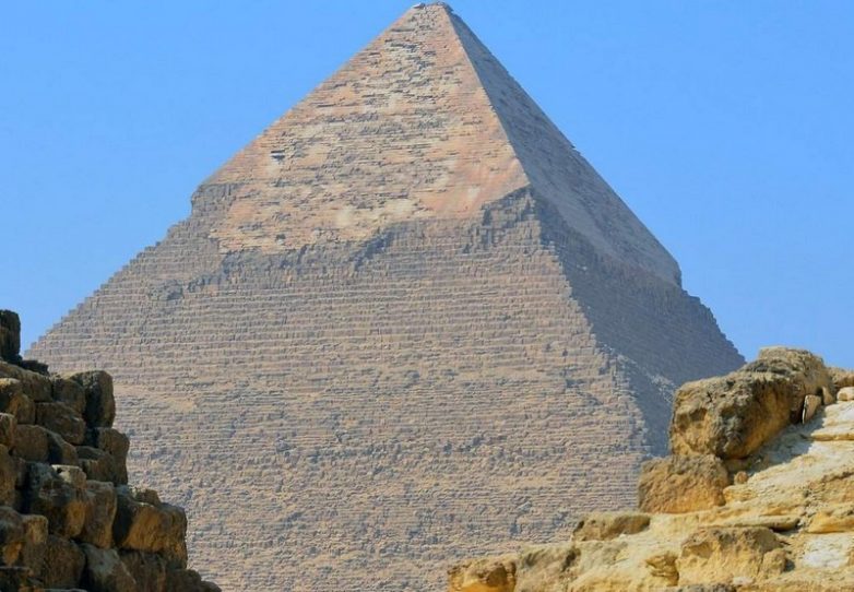 10 самых любопытных фактов о египетских пирамидах и связанных с ними тайнах