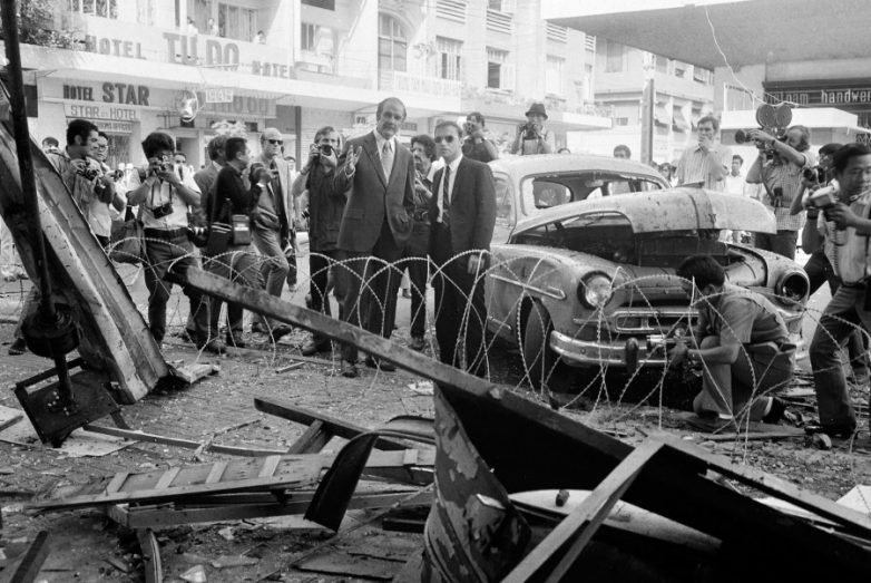 О чем не расскажут путеводители 1971. Смотреть фото О чем не расскажут путеводители 1971. Смотреть картинку О чем не расскажут путеводители 1971. Картинка про О чем не расскажут путеводители 1971. Фото О чем не расскажут путеводители 1971