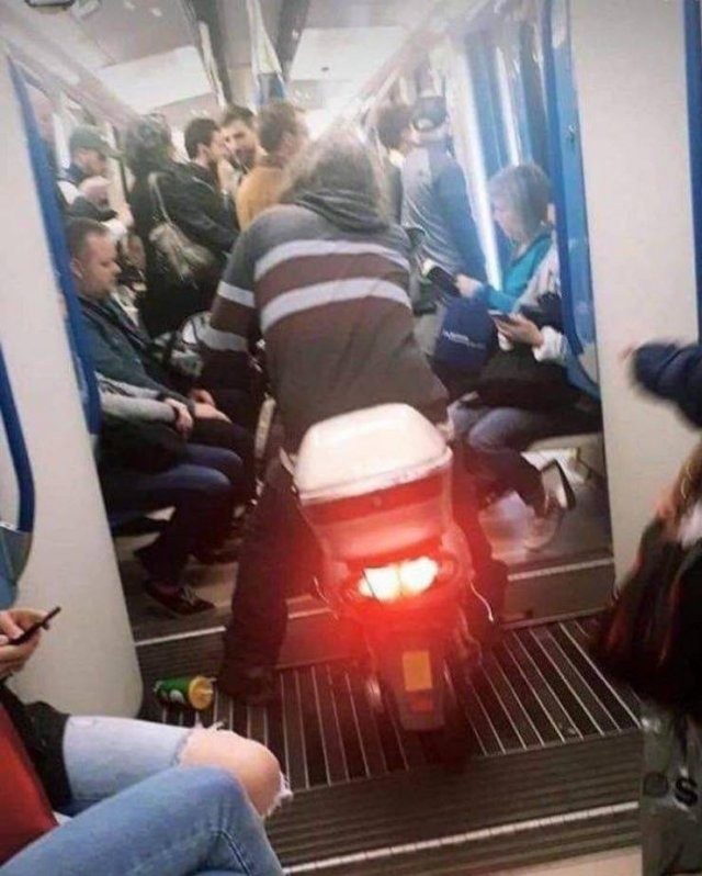 Что здесь происходит?!