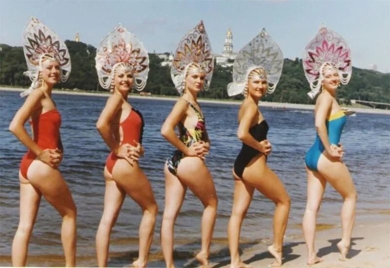 Крутые кадры из 90-х. Потрясающе!
