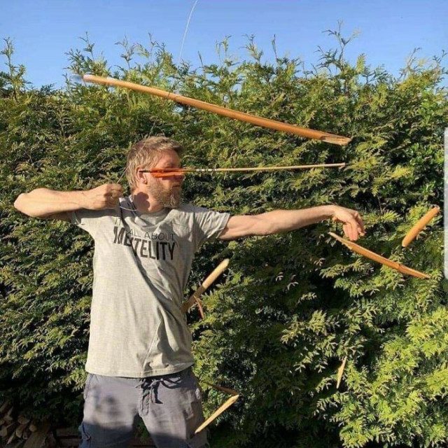 За секунду до