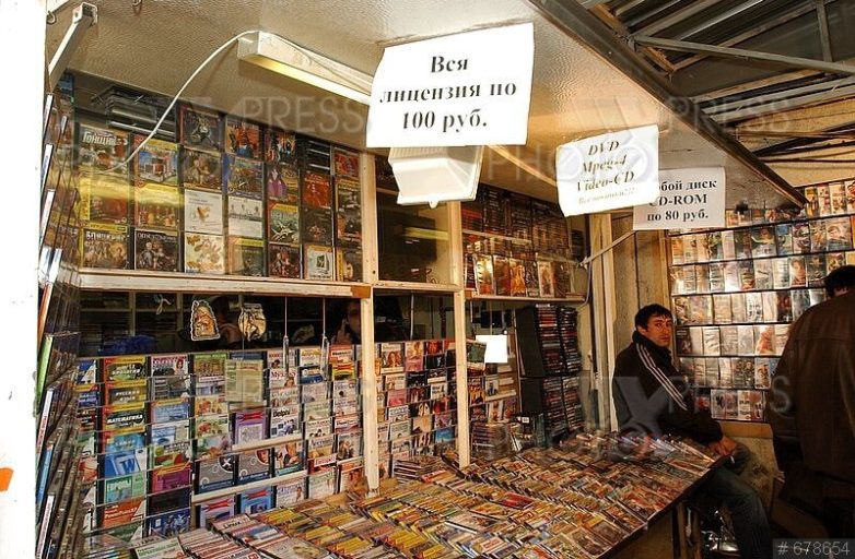 Крутые кадры из 90-х. Не передать словами!