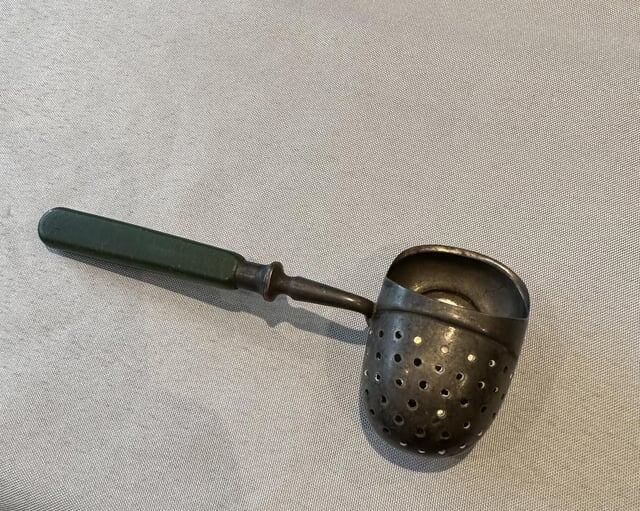 Кухонные приспособления прошлого, которые с лёгкостью введут в ступор любого современного человека