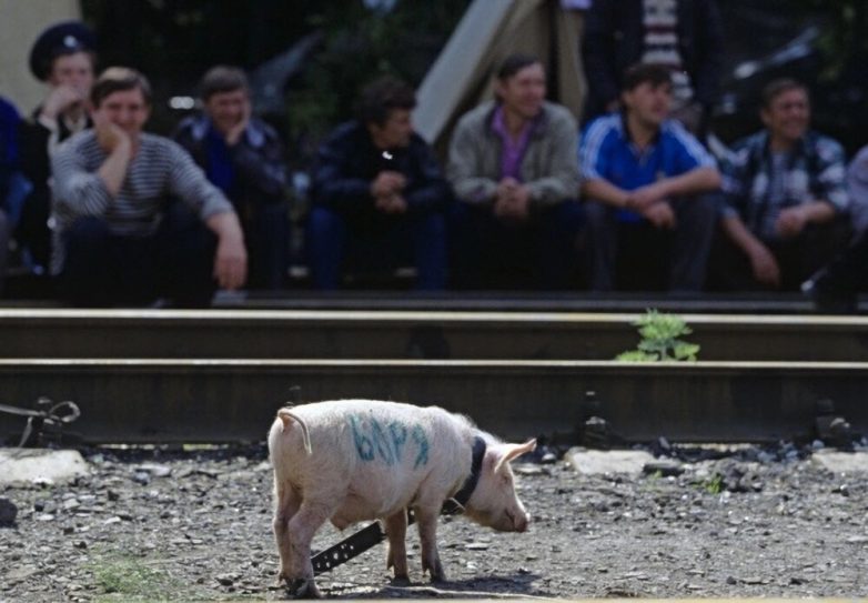 Крутые кадры из 90-х. Класс!