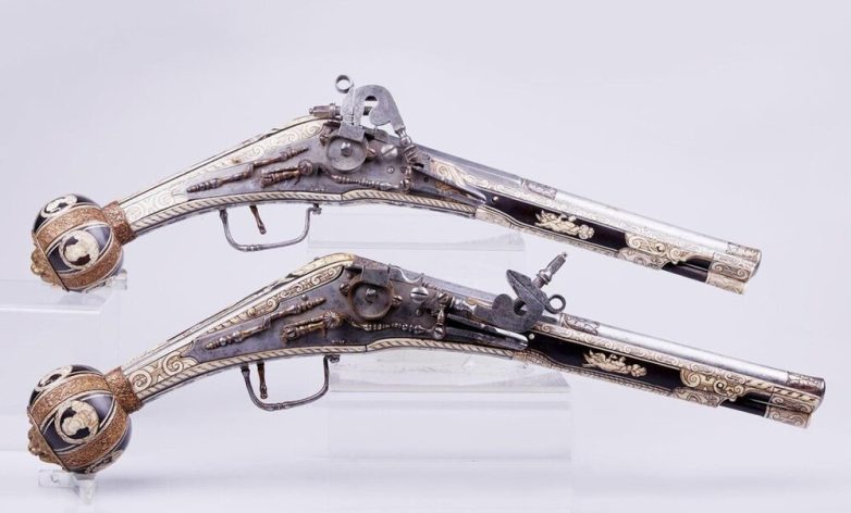 Исторические артефакты, позволяющих совершить путешествие сквозь время