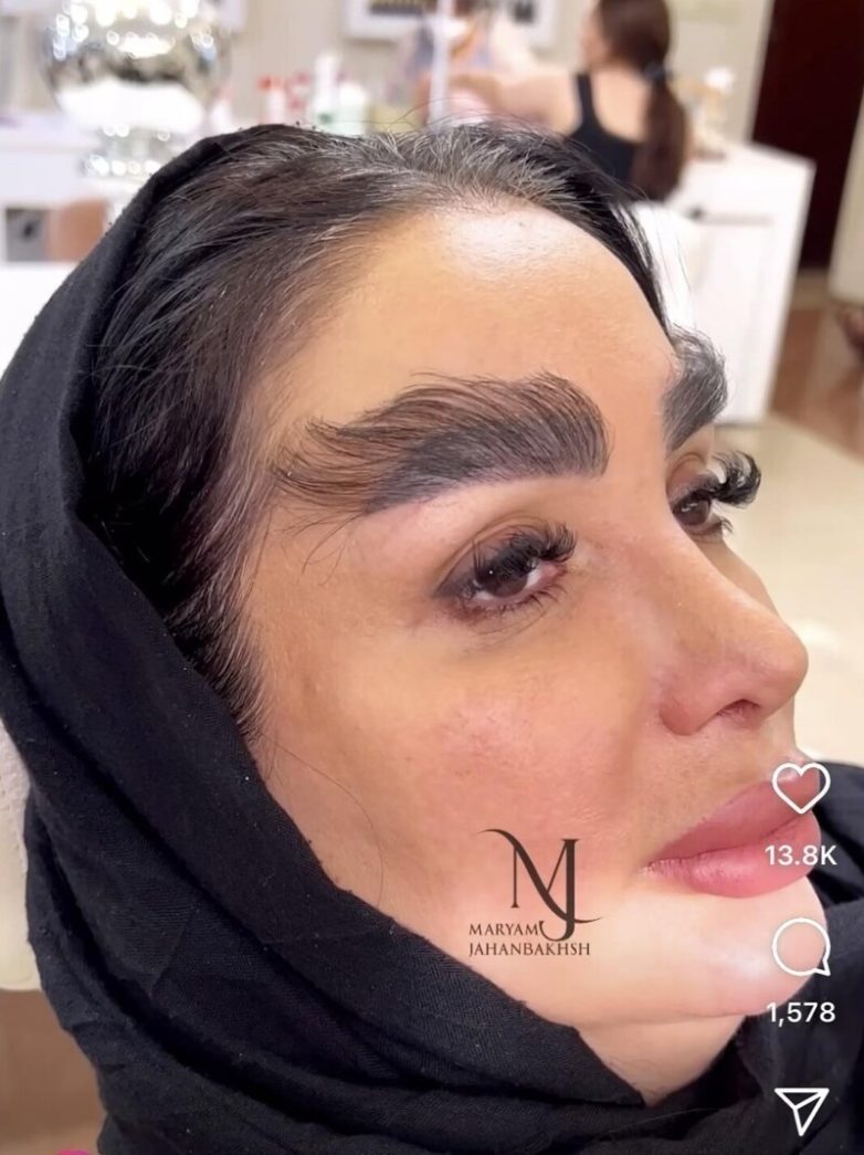 Модники, брови которых живут своей собственной жизнью