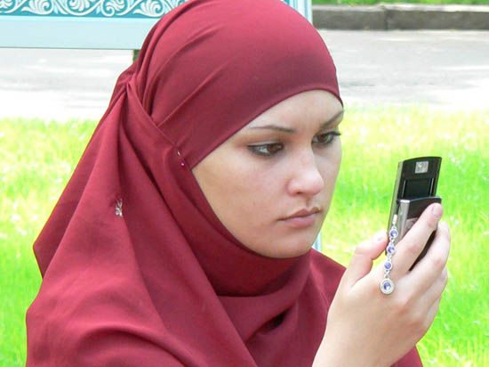 Запрет хиджабов превратился в международный скандал