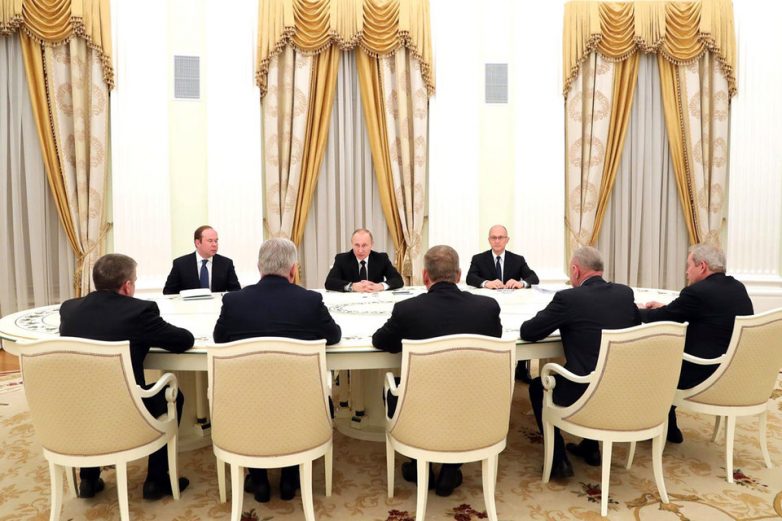 Путин встретился с досрочно уволившимися губернаторами