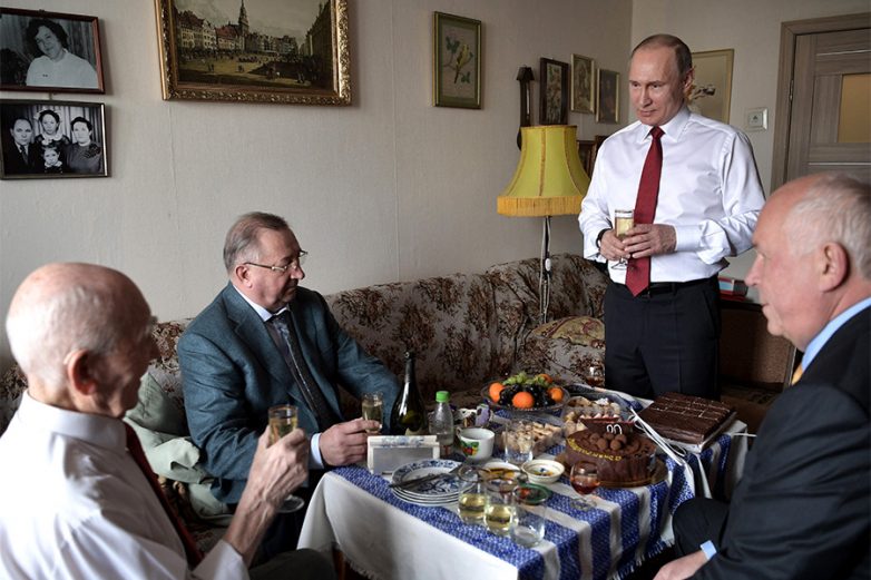 Путин побывал в гостях у своего экс-начальника по работе в КГБ