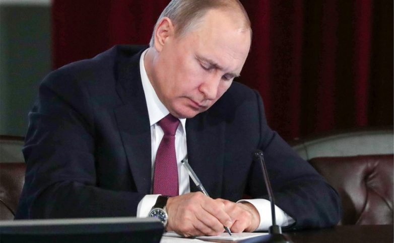 Путин подписал указ об увольнении глав региональных управлений СК, МВД и ФСИН