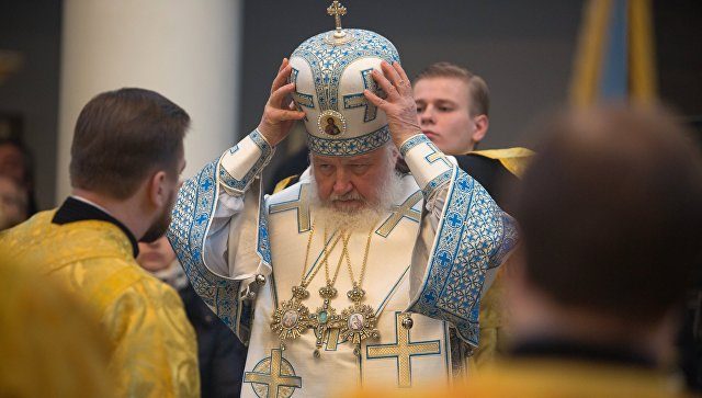 Патриарх призвал уйти на пенсию духовенство, не согласное с его повелениями