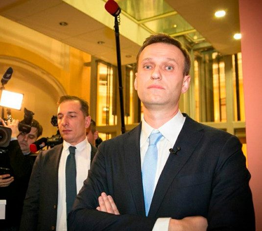 Навальный отказался от встречи с Памфиловой и послал в ЦИК представителей