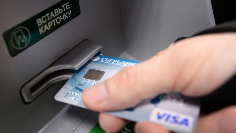 Как Сбербанк блокирует карты и платежи
