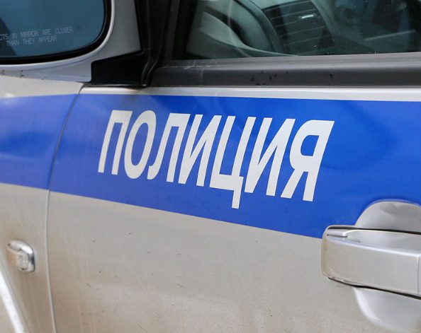 Полицейские из Петербурга подстроили вызов, чтобы проверить фирму, забрали всю технику и вымогали деньги