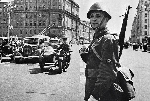 Как советская милиция героически боролась с разгулом преступности во время Великой Отечественной