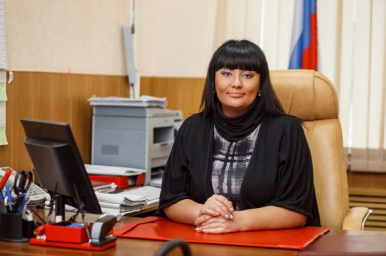 Волгоградская судья проболталась про схему по спасению гостиницы за взятку