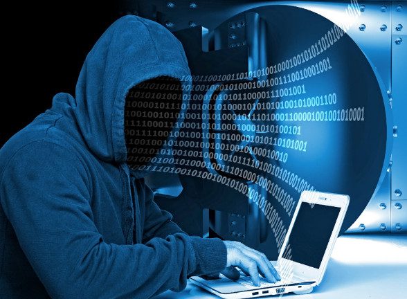 Хакеры готовят мощную атаку на банковские счета россиян в мае