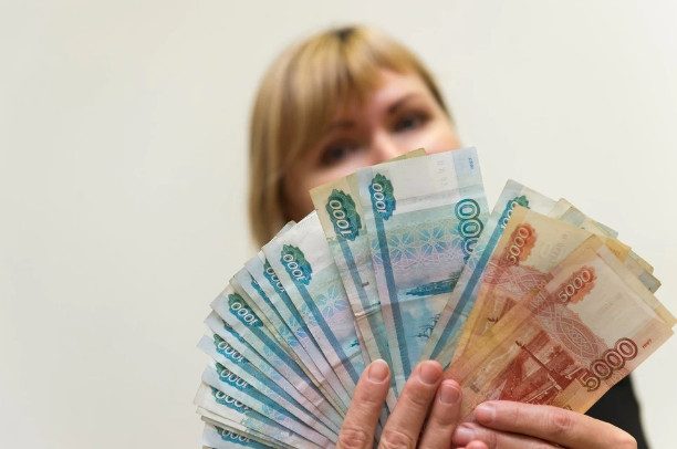 Четыре домохозяйки из Петербурга открыли подпольный банк и обналичили полмиллиарда
